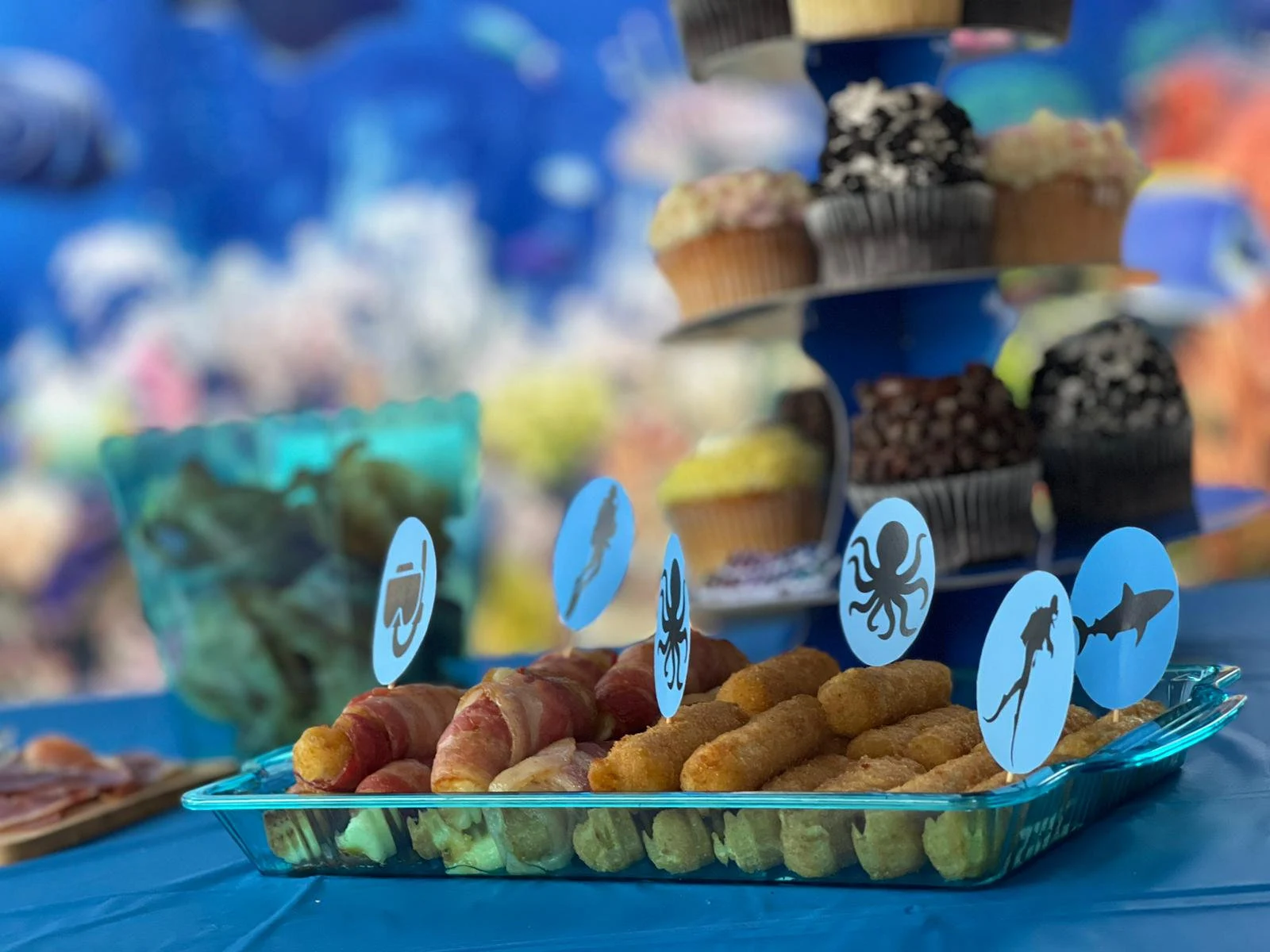 Sea-creature party toppers